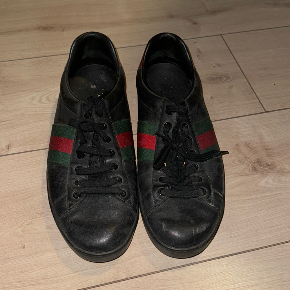 Authentic men’s Gucci sneakers
